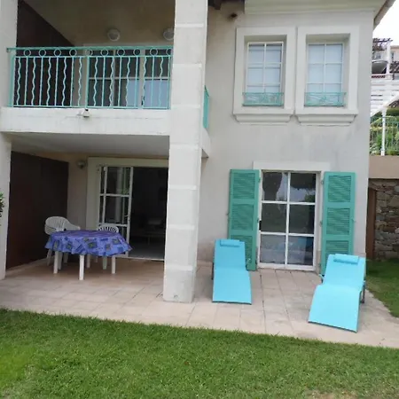 Hotel Garden Level With Sea View For 6 People *