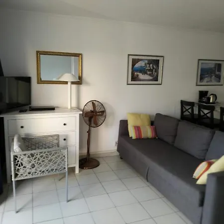 Garden Level With Sea View For 6 People * Saint-Raphaël
