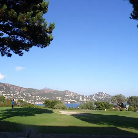 Villa Garden Level With Sea View For 6 People