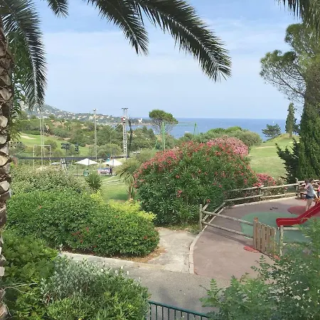 Garden Level With Sea View For 6 People Hotel Saint-Raphaël