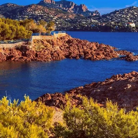 Villa Garden Level With Sea View For 6 People Saint-Raphaël
