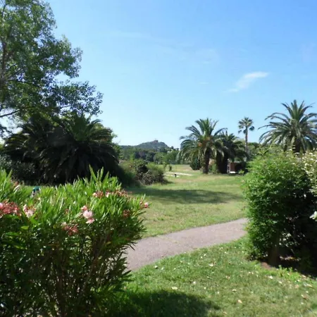 Villa Garden Level With Sea View For 6 People Saint-Raphaël