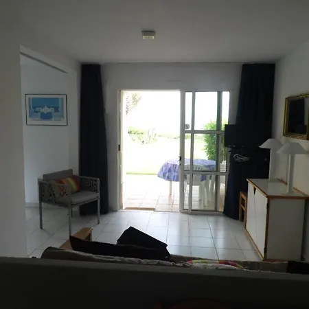 호텔 Garden Level With Sea View For 6 People *